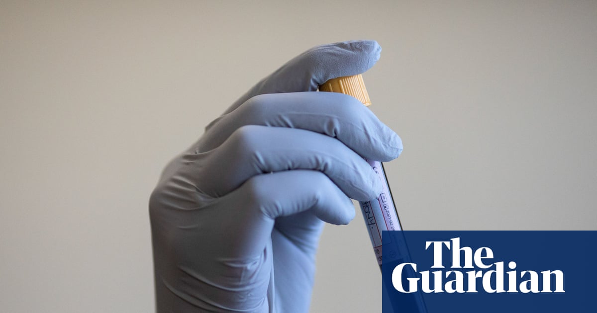 claudiohfox's tweet card. Expert advisers likely to recommend only a few thousand men with genetic variant should be eligible for tests