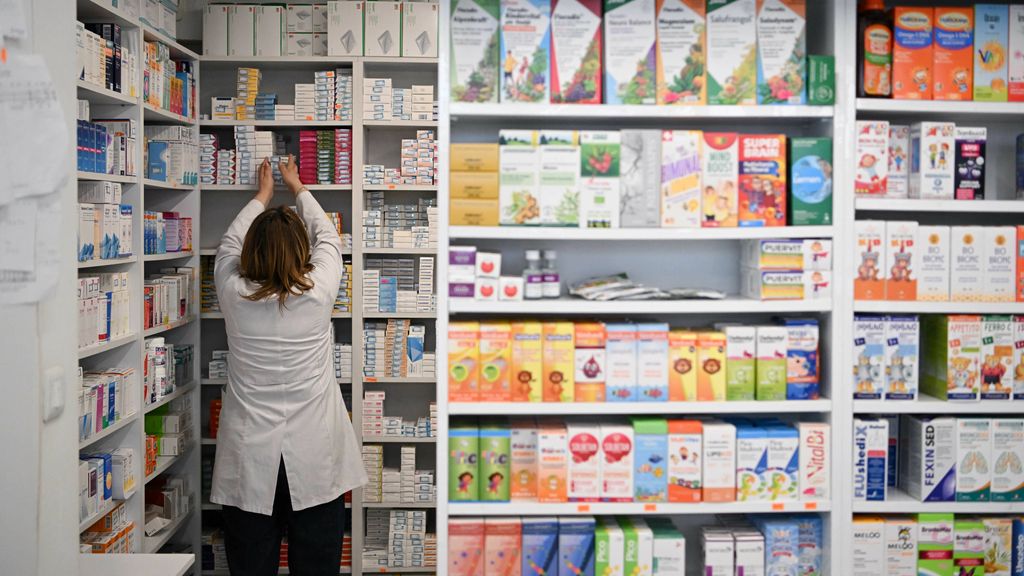 KarinDietist's tweet card. In een derde van de gevallen hadden de mensen het middel gebruikt zonder begeleiding van een arts. Zij kochten de medicatie onder meer online.