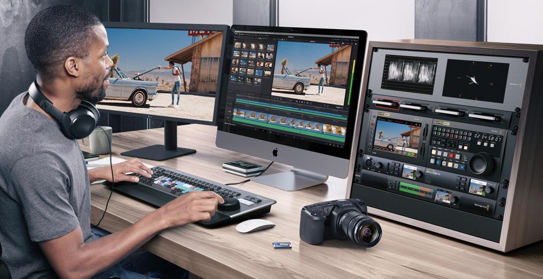 Broadcast_Tech's tweet card. The DaVinci Resolve free public training webinars start on 27 November.