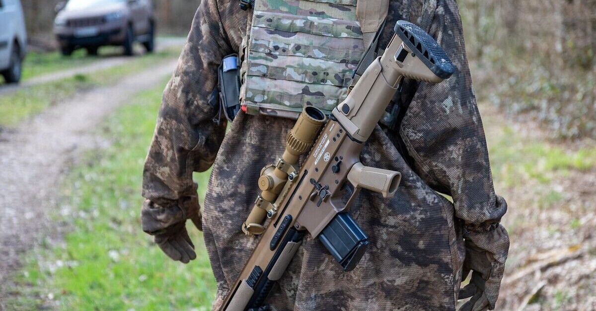 icidromeardeche's tweet card. C'est un exercice militaire grandeur réelle que les Spahis de Valence débutent ce 10 juin au matin dans Valence et les environs. Dénommé "HARD'ECHE" cet exercice va voir s'affronter des réservistes...