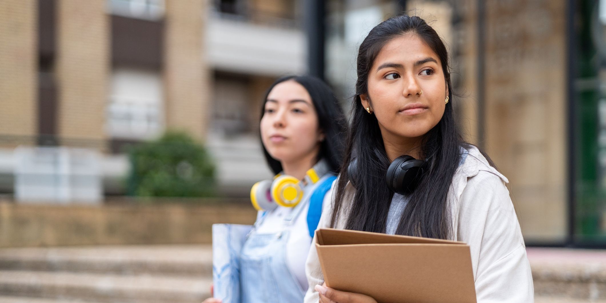 LaurenSchudde's tweet card. Researchers examined dual enrollment partnerships across Texas and how the specifics of these partnerships predict student success.