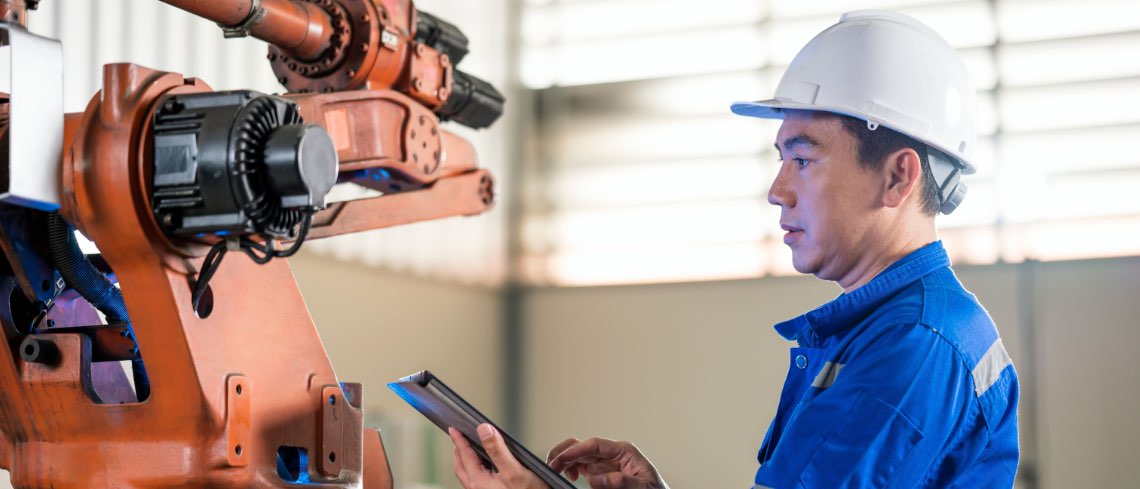 ST_World's tweet card. The ISM6HG256X and IIS2DULPX are unique industrial smart sensors. The ISM6HG256X is the first on the market to reach 105 ºC while also including a gyroscope, low-g and high-g accelerometers, a...