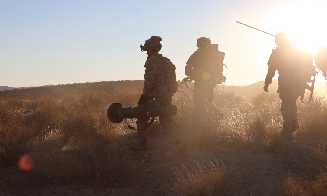 WarInstitute's tweet card. Picture kilometer-long columns of destroyed tanks and infantry fighting vehicles. Drones fly overhead while electromagnetic sensors silently parse through frantic radio transmissions. Thousands of...