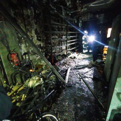 Tweet card summary image