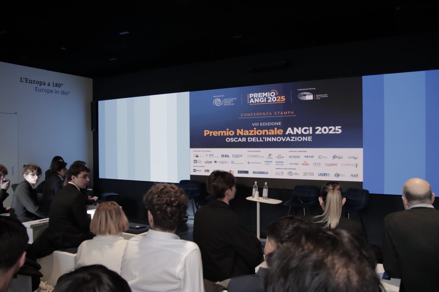 Euro_comunica's tweet card. Presentata a Roma l’ottava edizione degli Oscar dell’Innovazione Angi, con premi ai migliori progetti hi-tech e riconoscimento a Lisaofficial