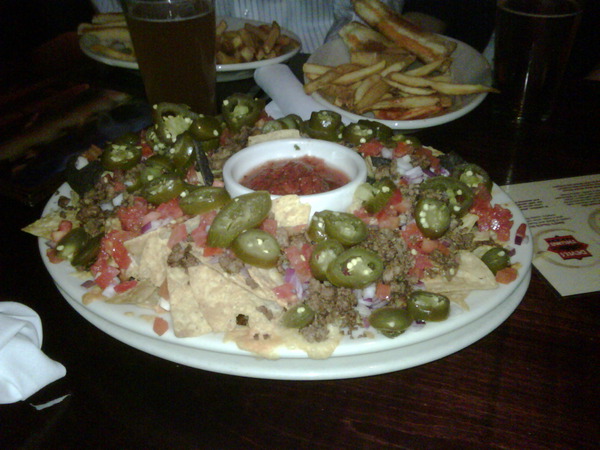 dangbergeron's tweet card. #boulderbars #geekout2 "hefty plate of nachos for 4bucks" #walnutbrewery