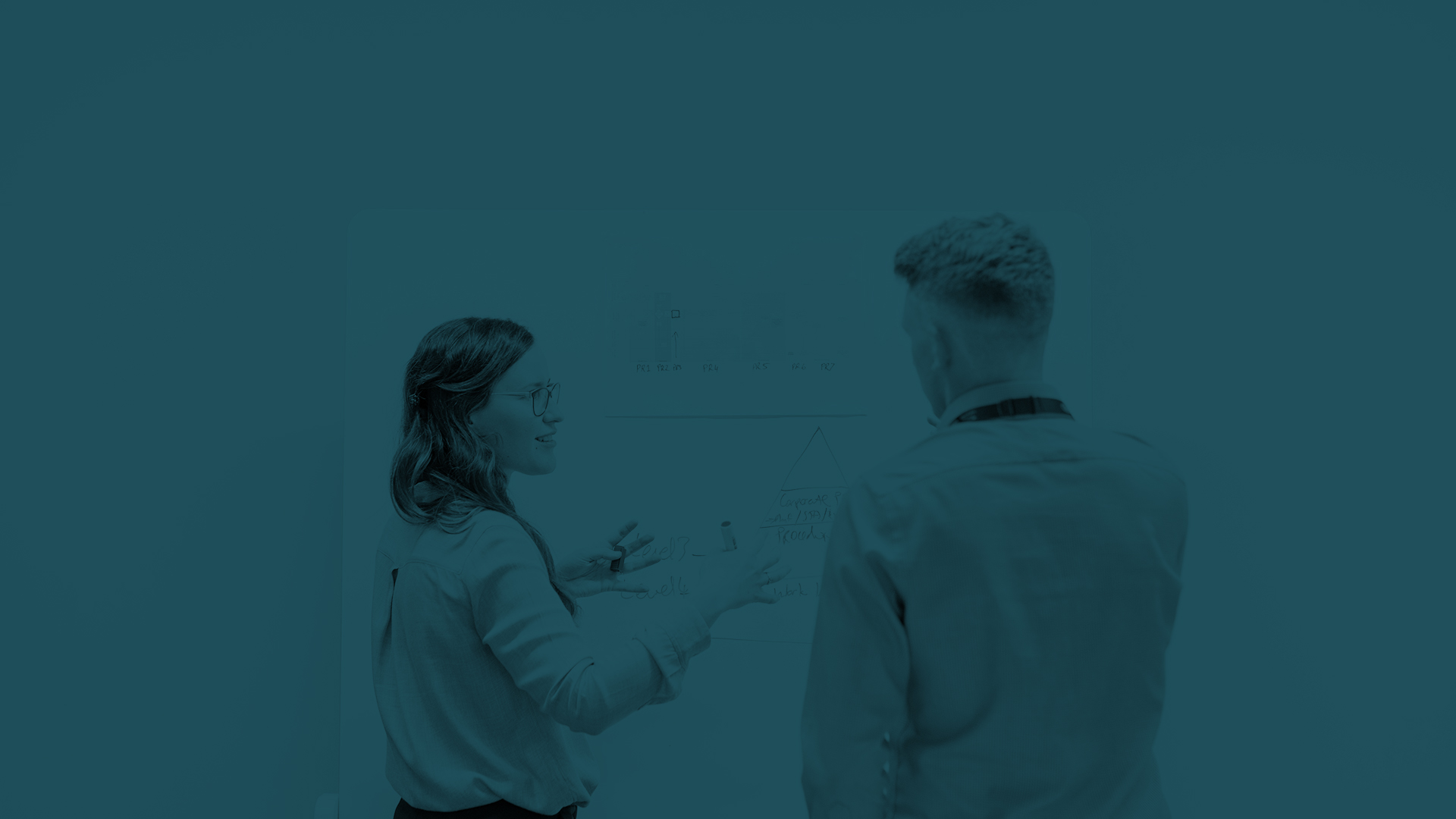 hamco_am's tweet card. Descubre métodos cuantitativos y cualitativos para evaluar empresas con potencial de crecimiento. Ratios, DCF, análisis competitivo y casos prácticos.