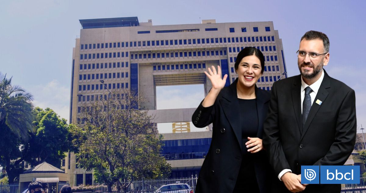 biobio's tweet card. El viaje privado de la diputada Karol Cariola y el entonces diputado Tomás de Rementería coincidió con la última fecha de la Fórmula 1 en Abu Dhabi, mientras ambos se ausentaban de sesiones legisla...