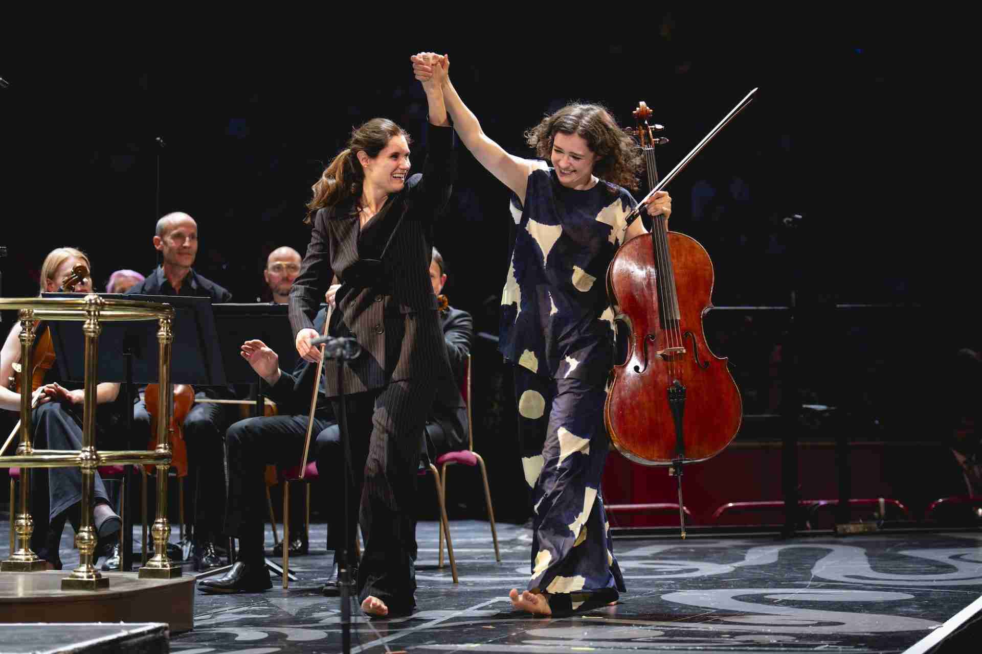 ClassicalSource's tweet card. The stage layout gave a clue to the sound-world of the evening: violas seated to the right of the conductor, cellos and basses to the left. This arrangement