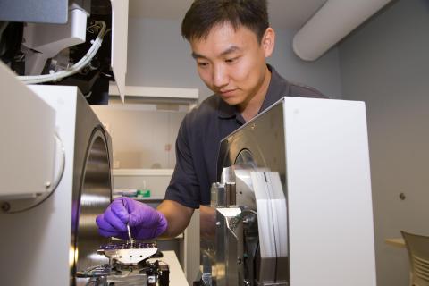 CEMAS_OSU's tweet card. On The Scope – A Masterclass in Practical Scanning Electron Microscopy, is an online training program covering the fundamentals of scanning electron microscopy (SEM) operation, provided by The Ohio...