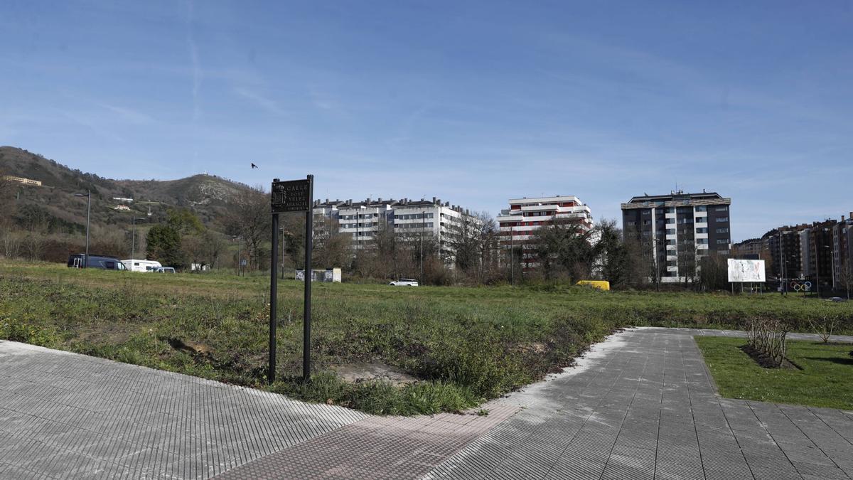 CSIF_DXC's tweet card. La zona que engloba Ciudad Naranco, Vallobín y La Ería es la que más crece el precio de venta