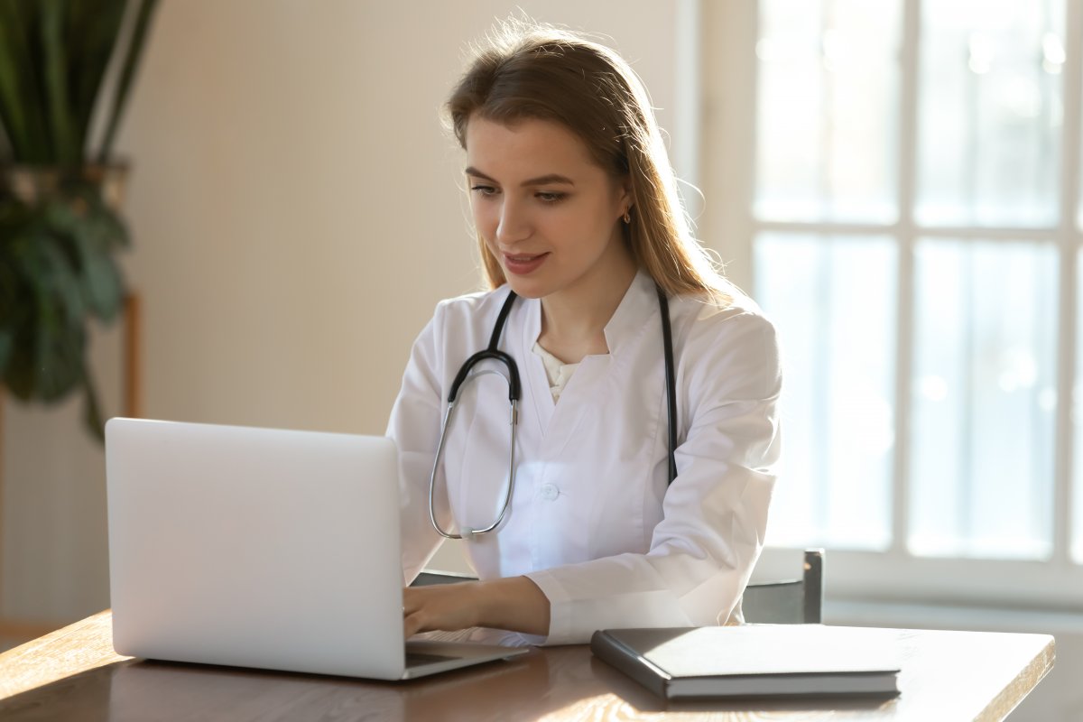 neuroserve's tweet card. Immer wieder sorgen Abrechnungsinformationen aus den elektronischen Patientenakten für Nachfragen bei Ärzten – oft zu Unrecht. Eine Ärztin erklärt das Dilemma.