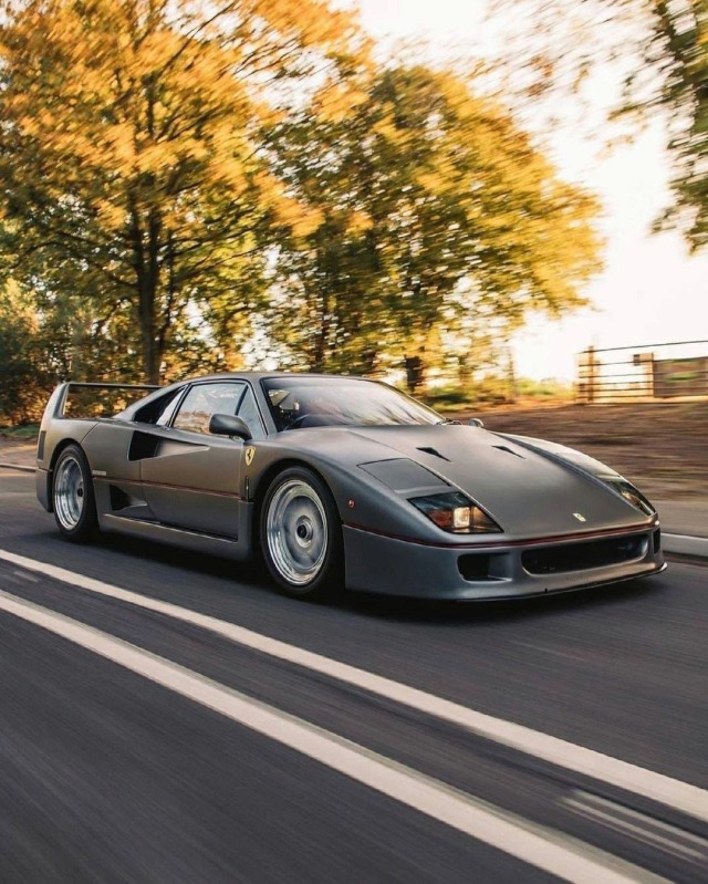 SimpyAuto's tweet card. 💬 1  🔁 78  ❤️ 185 · Ferrari F40 · Wonderful..