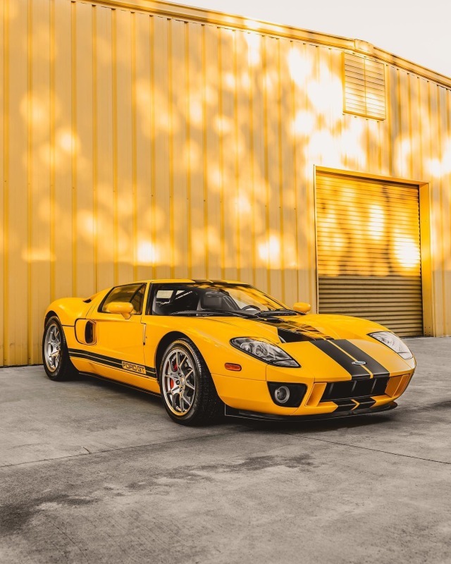 SimpyAuto's tweet card. 💬 0  🔁 60  ❤️ 135 · Ford GT40