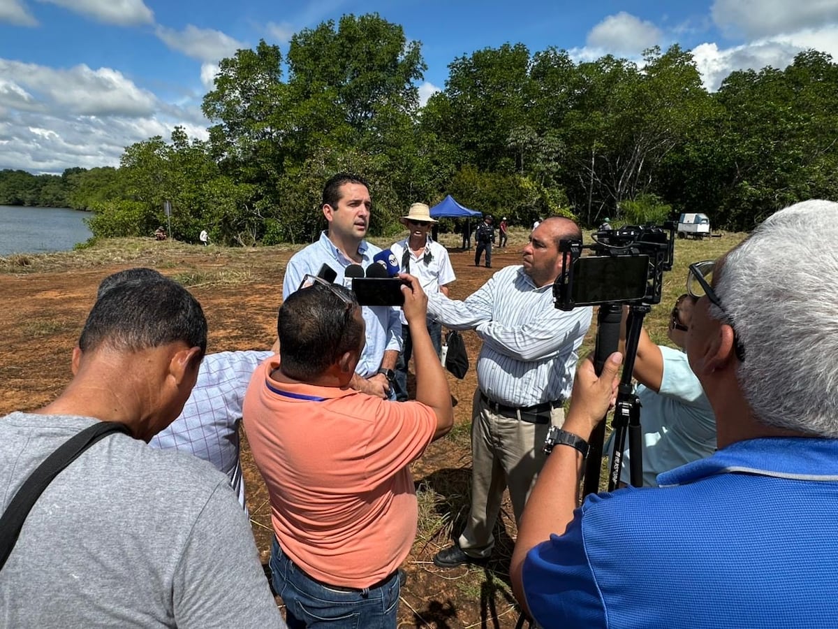 MikeBoloboski's tweet card. En el marco de la sesión ordinaria del Consejo Provincial de Chiriquí, la Cámara Marítima de Panamá (CMP) reafirmó su respaldo al proyecto Puerto Barú, señalando que esta obra representa una oportu...