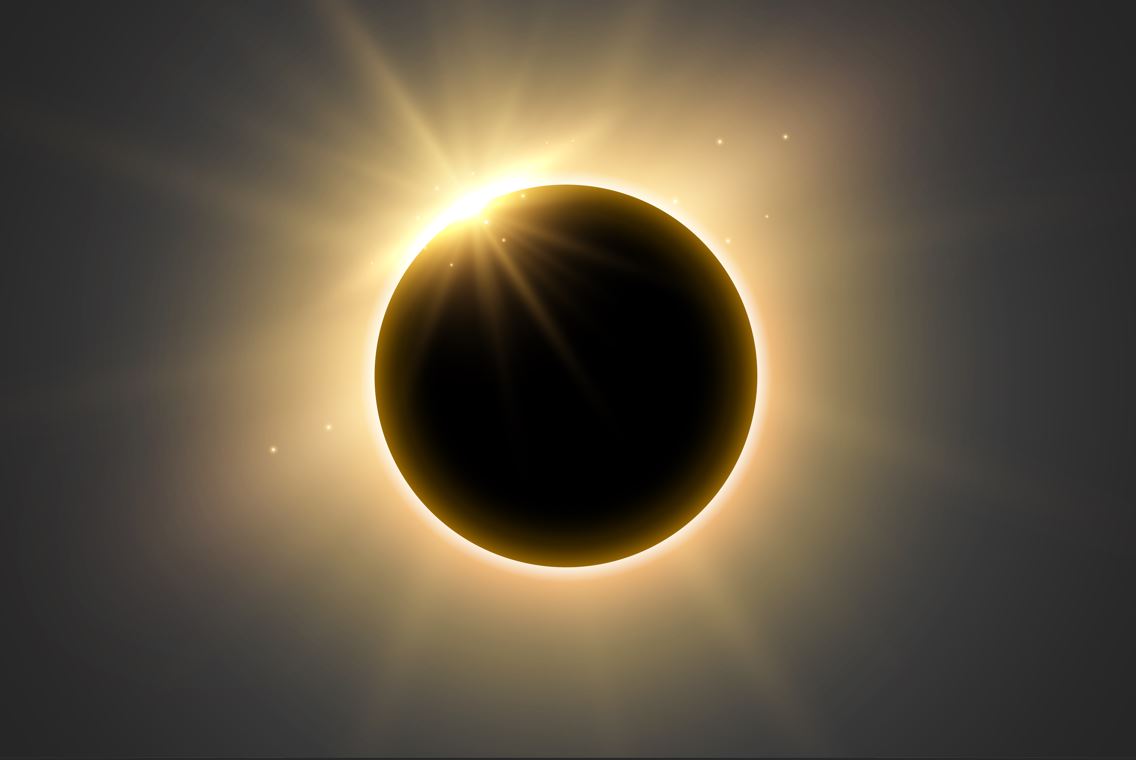 FDescubre's tweet card. El objetivo es facilitar a la ciudadanía andaluza y a los turistas que nos visiten una experiencia segura y singular de los eclipses.