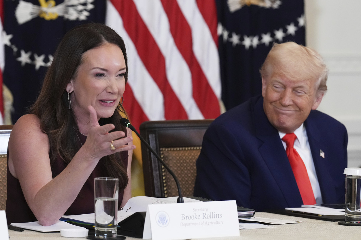 politico's tweet card. The move means 42 million people will miss SNAP benefits in November unless Congress acts.