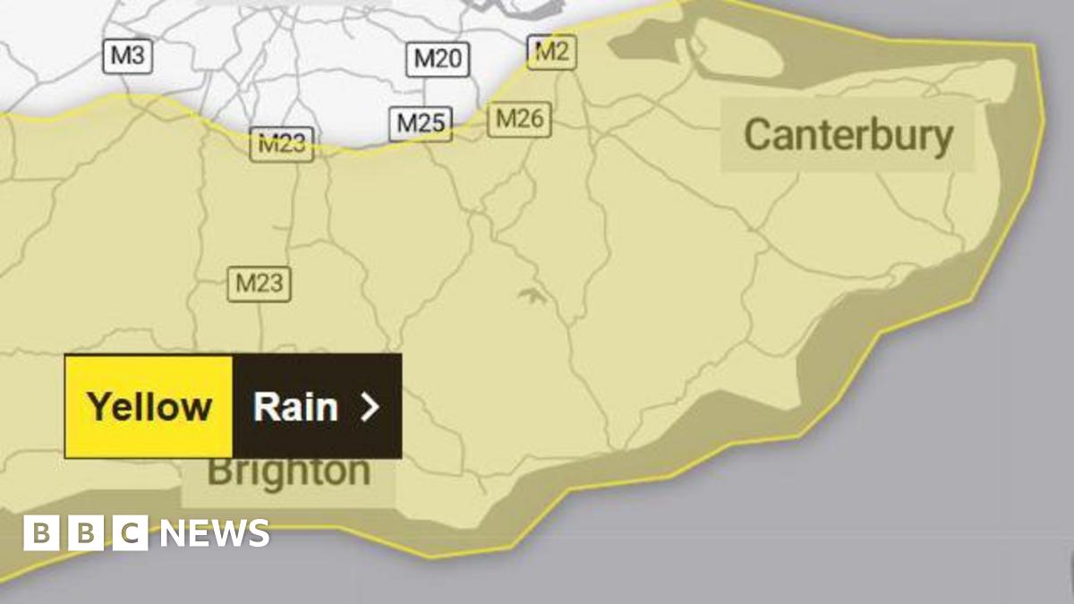 BBCRadioKent's tweet card. A yellow weather warning is in place from 08:00 GMT Monday until 06:00 GMT on Tuesday.