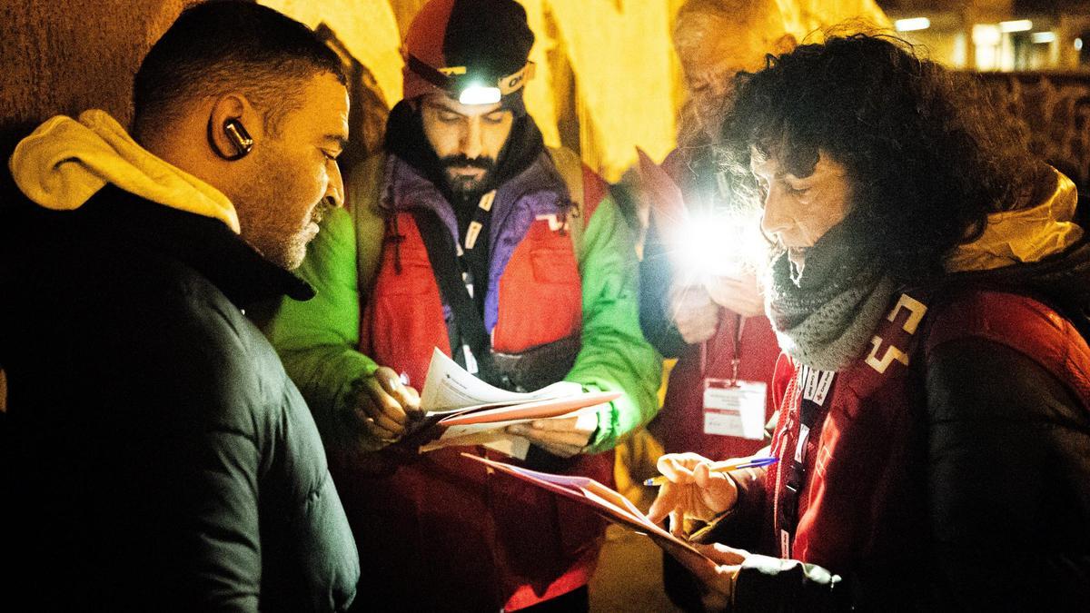 periodicoaragon's tweet card. El ayuntamiento ha dado a conocer los primeros resultados provisionales del recuento realizado de la mano de Cruz Roja este miércoles por la noche para cifrar cuánta gente duerme al raso y ahondar en...