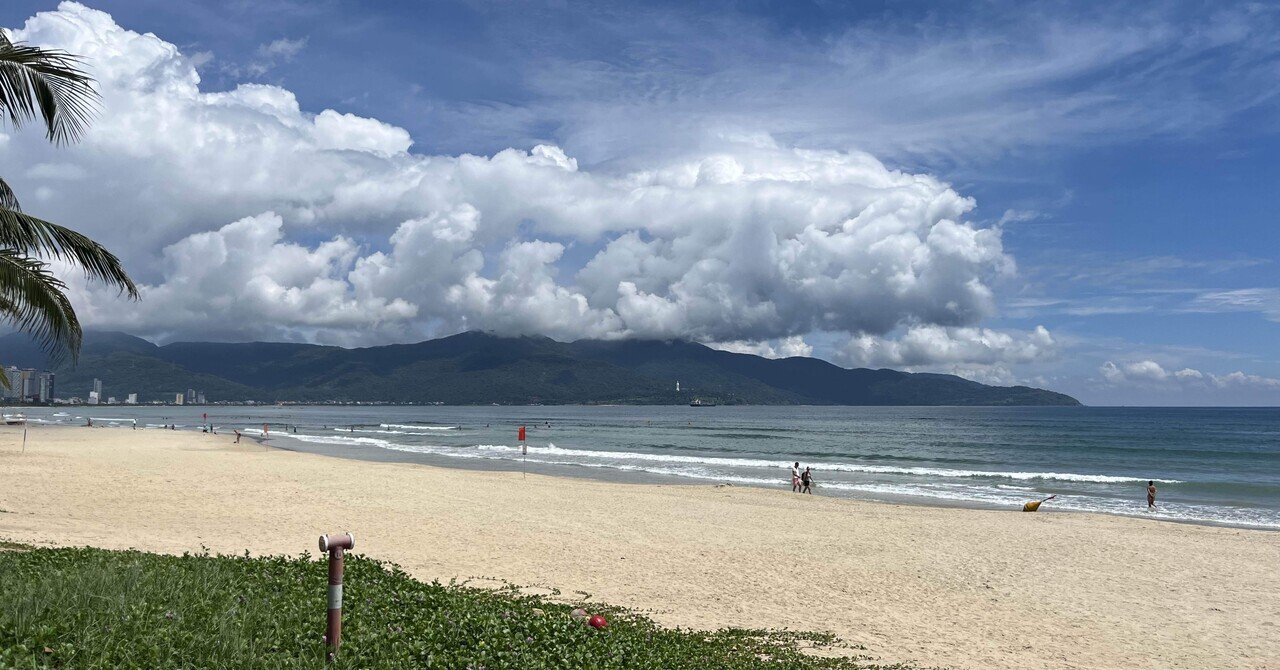 yukyukyukz's tweet card. 夏季休暇、ベトナム旅行の記録を残そうと思います。昨年のバリ以来海外は3か国目です。以下ざっくり概要 ・9月(乾季) ・ツアー旅行、4泊6日(ﾄﾗﾍﾞﾙｽﾀﾝﾀﾞｰﾄﾞｼﾞｬﾊﾟﾝ) ・香港乗継 (往路は乗継1時間) ・滞在エリア (ダナン） ・2人 ・訪問回数：初めて Day1 移動日&有名ピザ店 初日は移動メイン。香港航空にて9:30成田→香港経由→ダナン15:25着のスケジュール。昨年の...