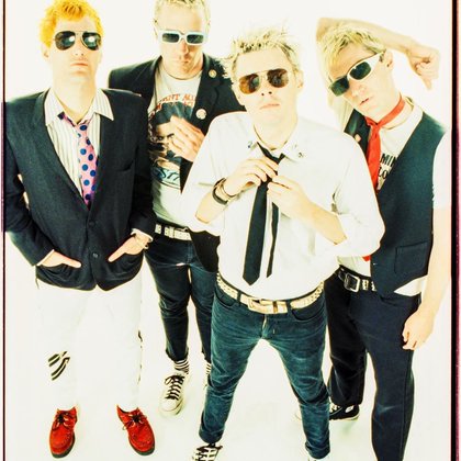 Tweet card summary image