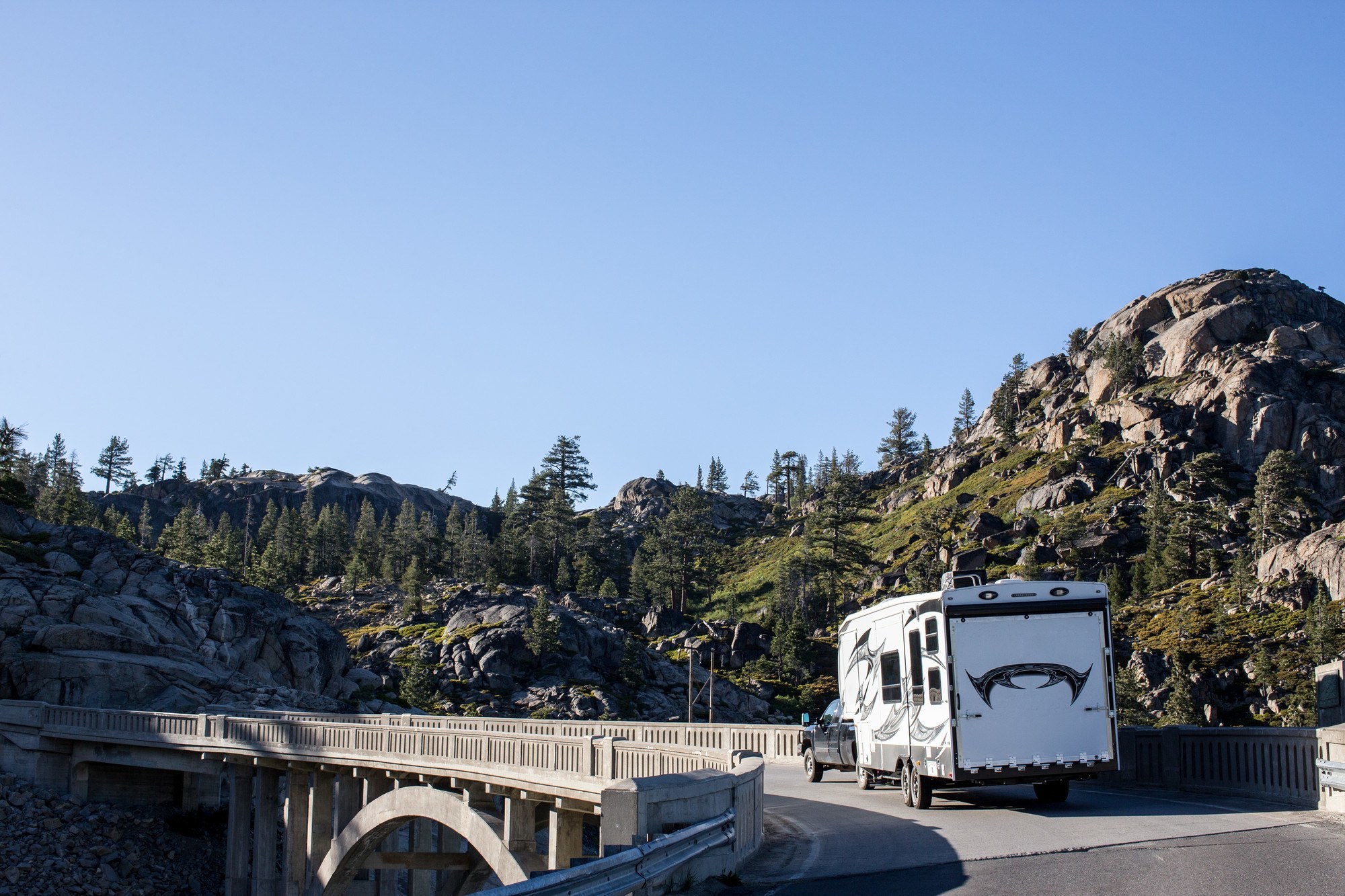 HarrisLippincot's tweet card. There’s plenty of road to go around. Safely drive near RVs and other large vehicles by practicing these 5 simple tips.