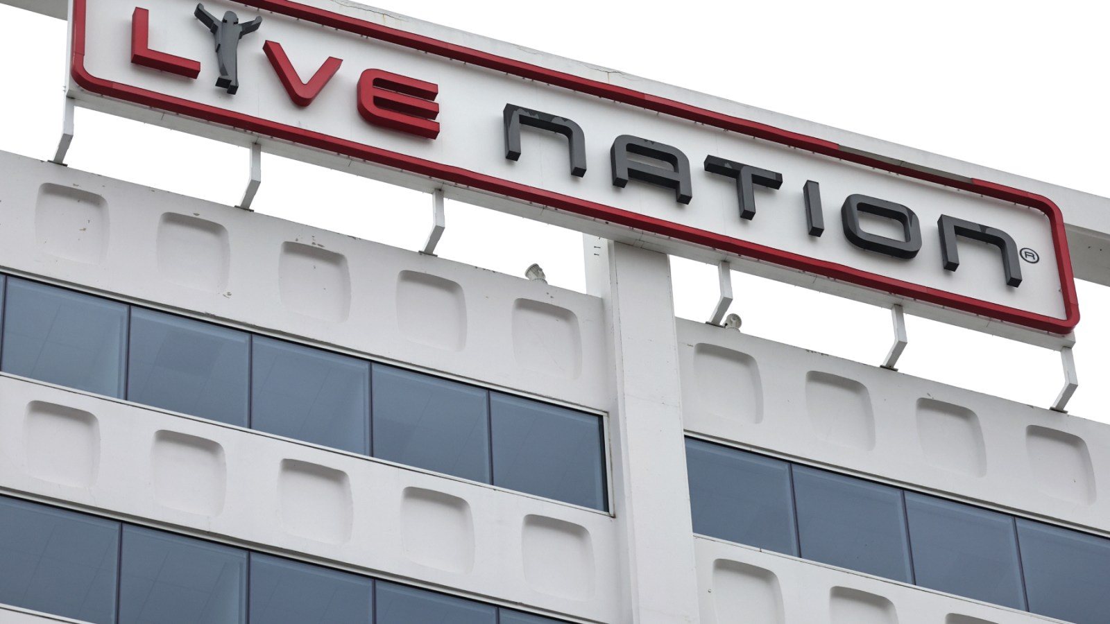 Jimi_Stella's tweet card. The Federal Trade Commission accused Live Nation and Ticketmaster of letting brokers circumvent purchase limits in a new lawsuit.