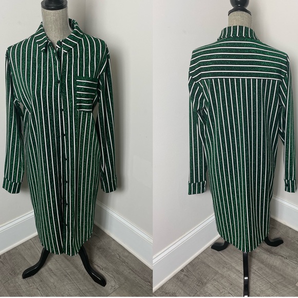 arrayoffaces's tweet card. NEW Zara Women's Green & White Striped Metallic Reversible Midi Dress Size Small Lined with black & white stripes Condition: NEW-Excellent condition Brand: Zara Color: Green & White Size: Small Size...