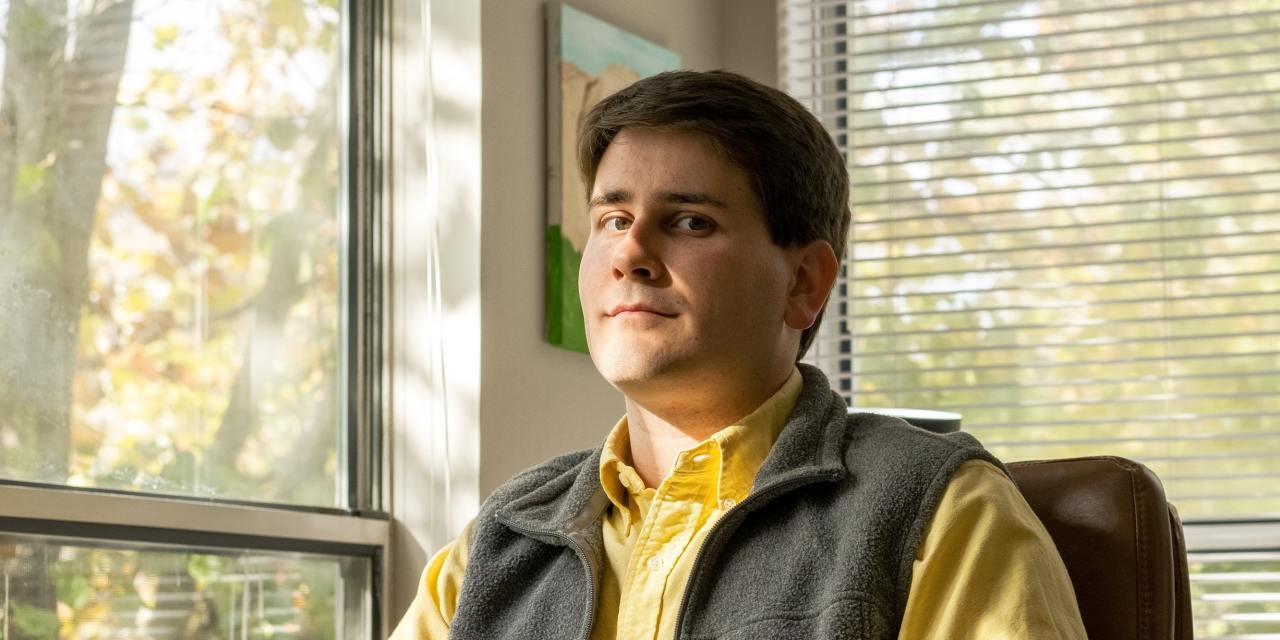 WarrenDavidson's tweet card. Optimistic at first that they would get their money back, they are now increasingly losing hope.