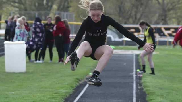 scottreister's tweet card. When the timing system at their qualifying meet broke, they worked the phones and found some Iowans willing to help.