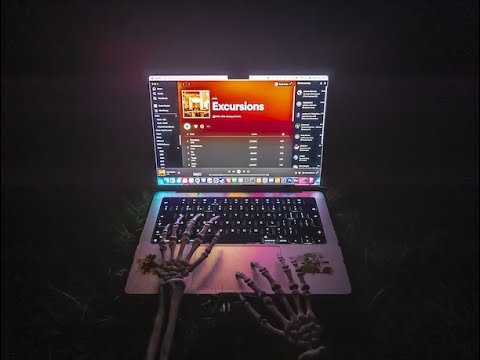 moji_irl's tweet card. 2022 - End of Year Vlog