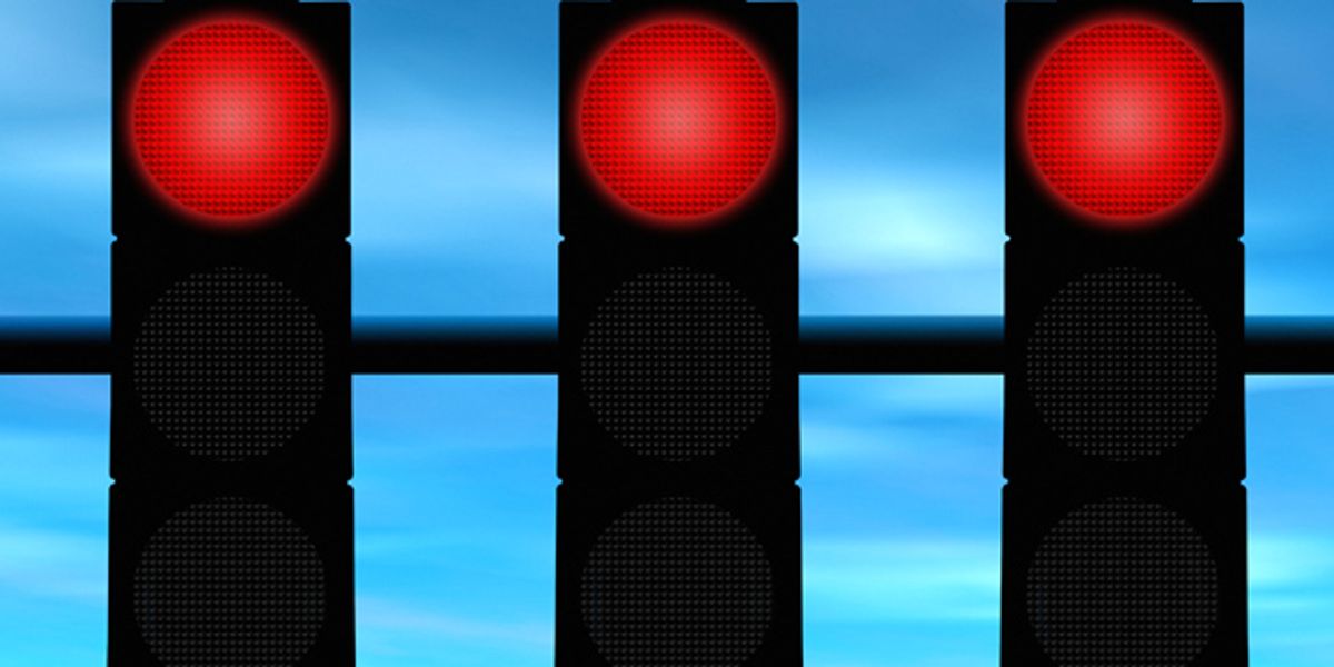 jcsutherland's tweet card. A free phone app warns you when a red light is about to turn green