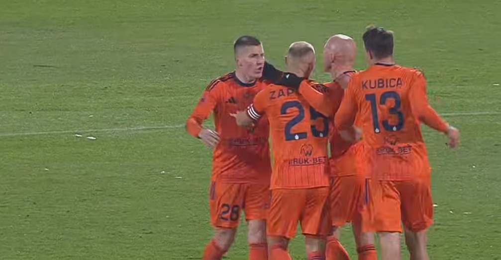 stanczyk_pawe's tweet card. Druga wiktoria z rzędu. Termalica wygrywa z Arką Gdynia