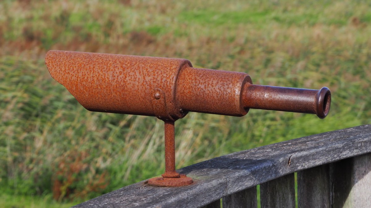 basebox_ai's tweet card. Auf Twitter erhält Mark Russinovich gemischtes Feedback auf sein klares Bekenntnis zu Rust. Derweil wird der Einzug von Rust in Linux 6.1 konkret.