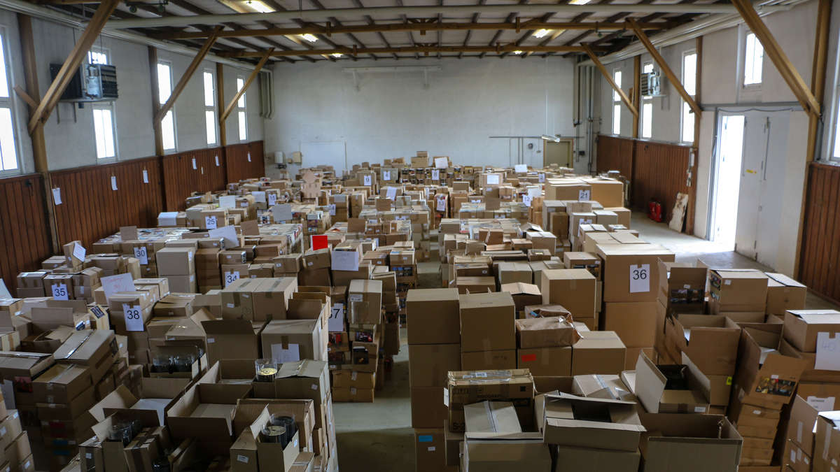 SecureCodeBiz's tweet card. Zwei Millionen Raubkopien beschlagnahmt