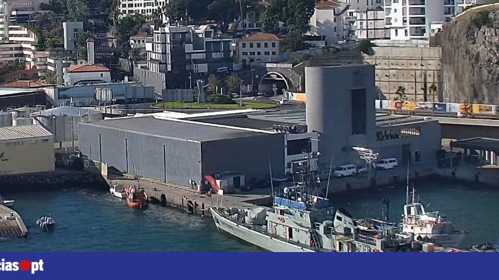 CasteloVoador's tweet card. Parte da droga foi descarregada na Madeira e cinco dos detidos foram, hoje, presentes a tribunal no Funchal