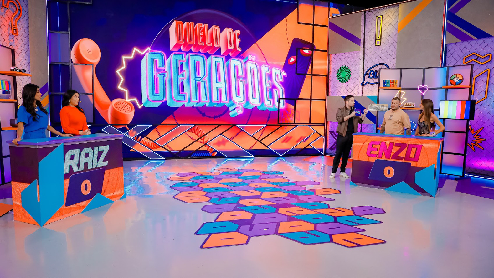 SbtChamadasPlus's tweet card. Humor, bastidores e choque de estilos marcam o Programa do João deste sábado (29)