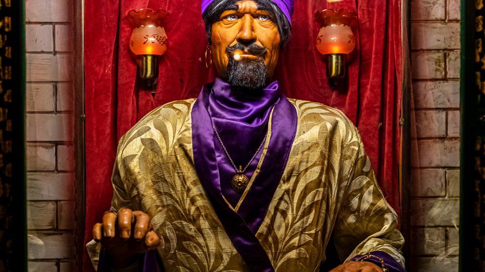 LynchBigData's tweet card. The Enterprise AI Tipping Point: Companies that haven't figured out how to get value from data and AI will lose out to competitors and shorted by investors. Complex supply chains, pandemic uncertai...