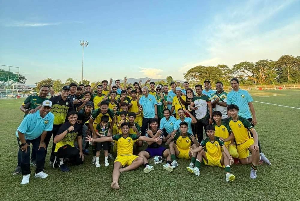 SinarOnline's tweet card. KEDAH Darul Aman (KDA) FC membuka tirai kempen Liga A1 Semi-Pro musim ini dengan langkah kanan selepas menewaskan Machan FC 1-0 di Stadium Mini Majlis...