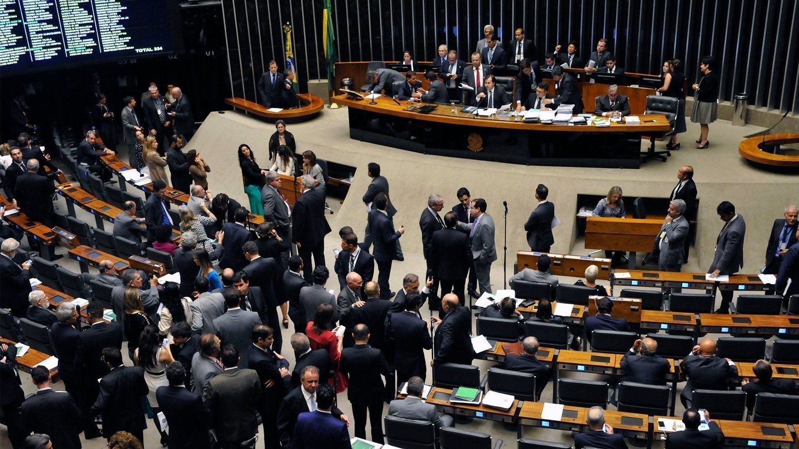 NETTOG_AUGUSTO's tweet card. Pelo fim da aposentadoria especial de deputados