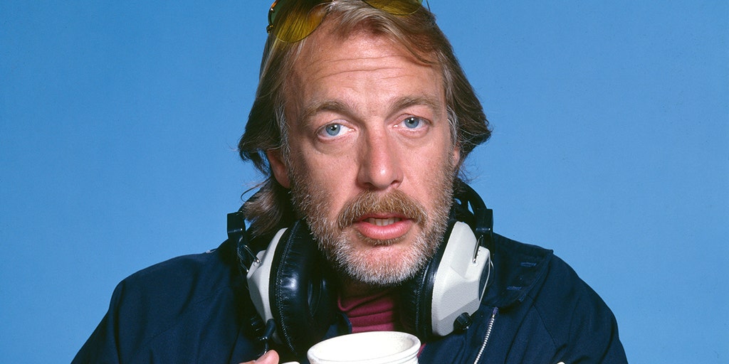 Java_King's tweet card. Howard Hesseman, best known for playing Johnny Fever, the radio DJ in the sitcom “WKRP in Cincinnati” has died at age 81.
