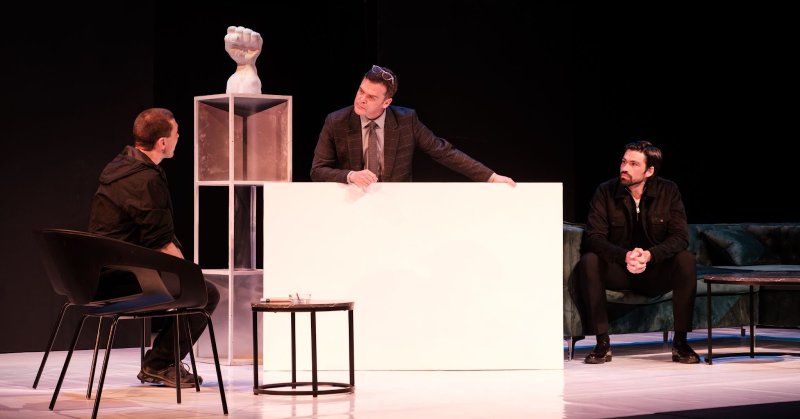 Tweet card summary image