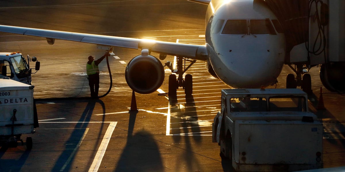 wcax's tweet card. A college freshman trying to fly from Boston to Texas to surprise her family for Thanksgiving was deported to Honduras in violation of a court order.