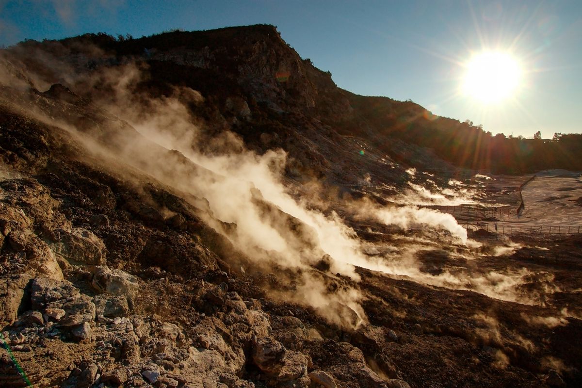 relaitool's tweet card. Artificial Intelligence is helping researchers keep an eye on seismic activity at Campi Flegrei. The technology could also be used for other seismic events around the world.