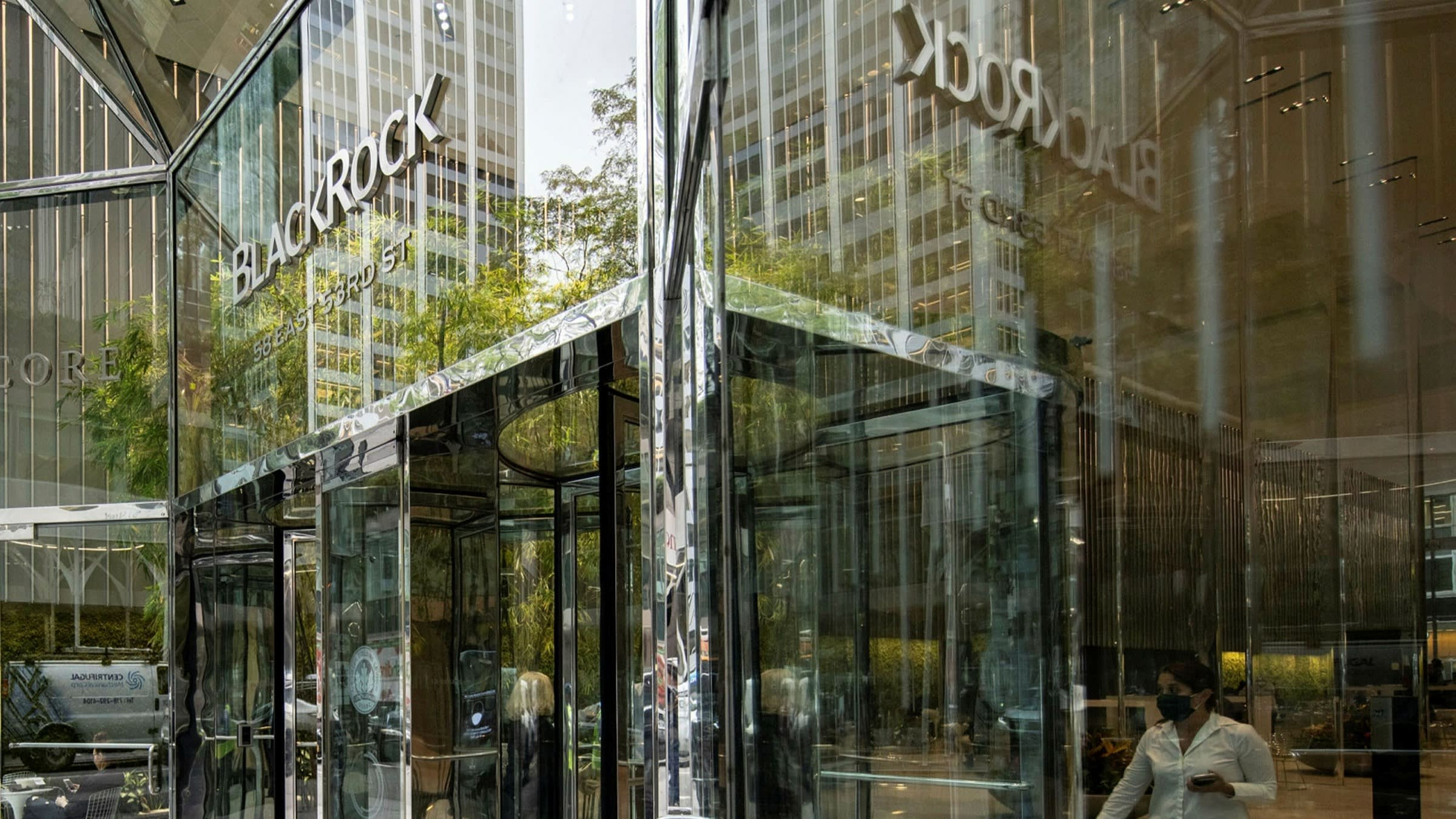 fichtner_jan's tweet card. World’s biggest money manager buoyed by inflows to exchange traded funds and active strategies