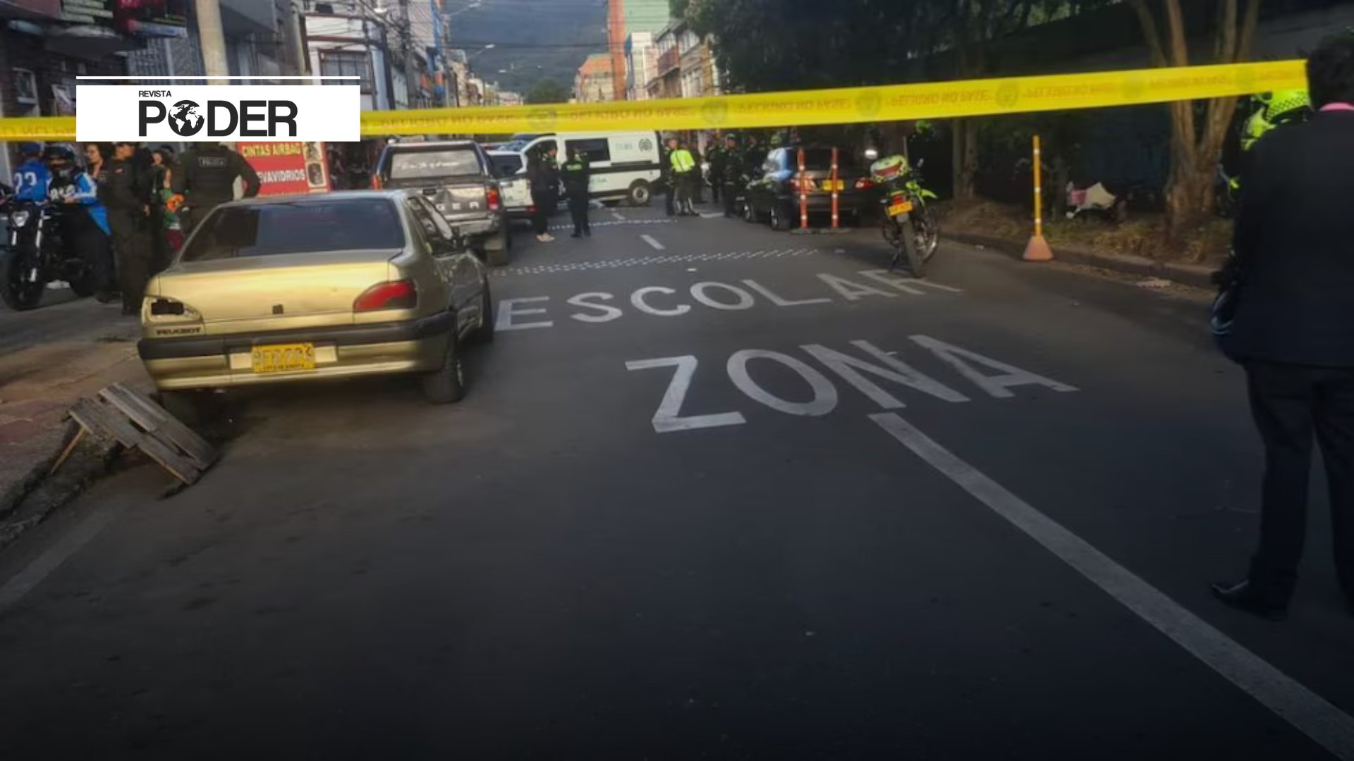 RevistaPODERcol's tweet card. La noche del 23 de abril estuvo marcada por una serie de hechos violentos que dejaron al menos seis personas muertas