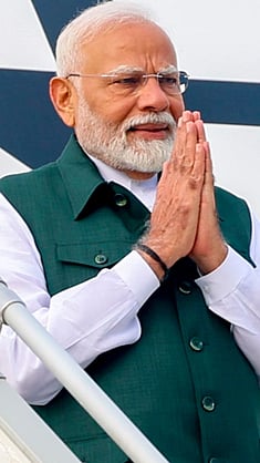 SakalMediaNews's tweet card. पंतप्रधान नरेंद्र मोदींचे परदेश दौरे पंतप्रधान नरेंद्र मोदी यांचे परदेश दौरे नेहमीच बातम्यांमध्ये असतात. पंतप्रधान अनेकदा इतर देशांशी संबंध सुधारण्यासाठी आणि इत