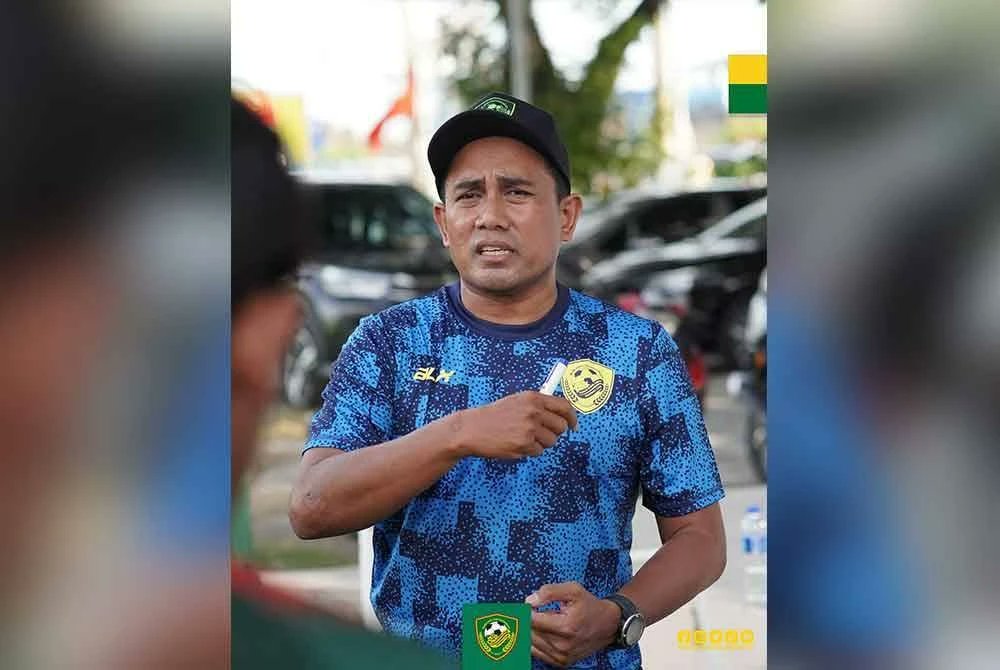 SinarOnline's tweet card. KETUA jurulatih baharu Kedah Darul Aman FC (KDA FC), Azzmi Aziz mengakui tugas membina semula pasukan dari bawah bukan sesuatu yang mudah, namun beliau...