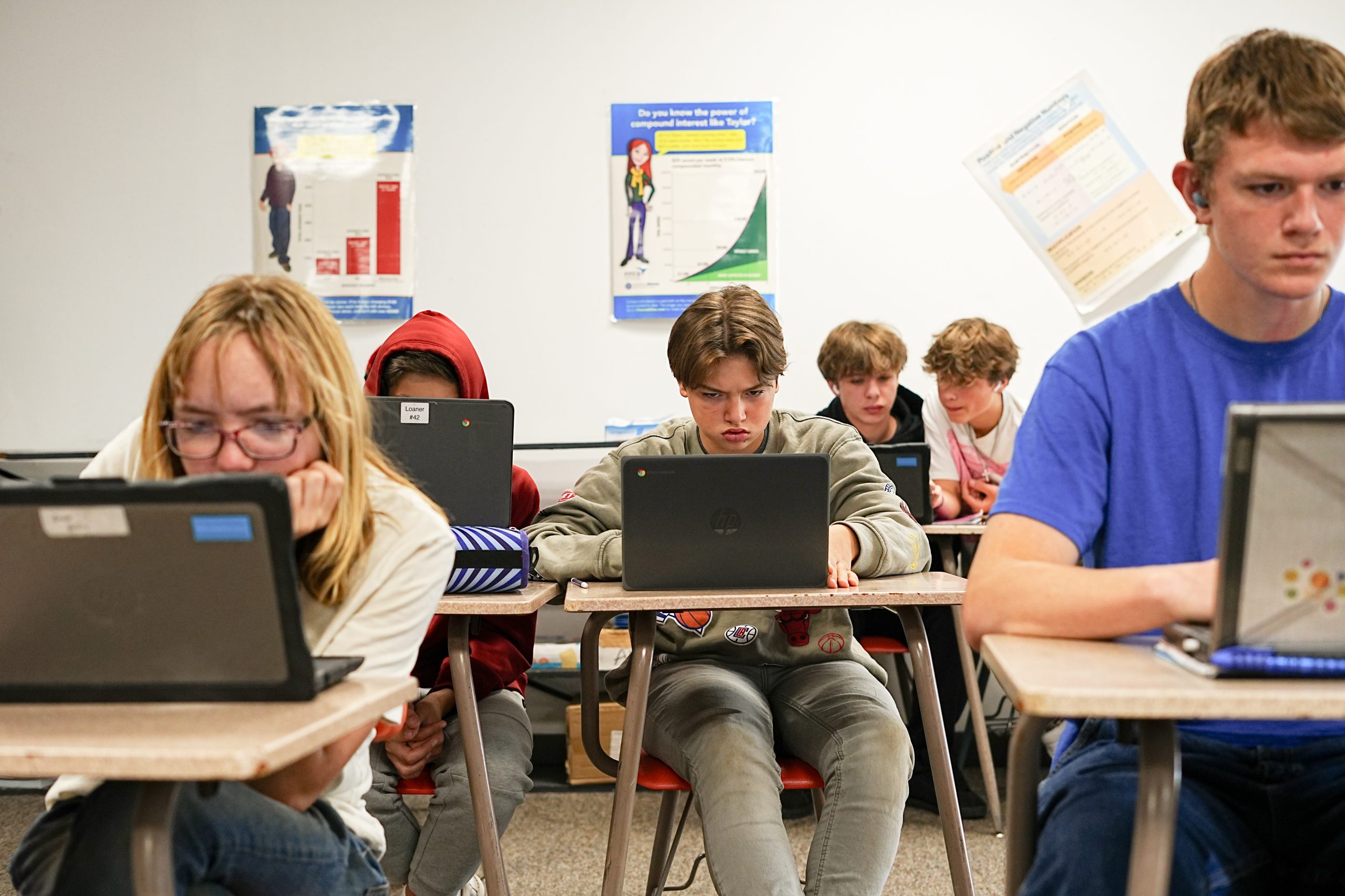 TheEduTools's tweet card. Some places are moving to universal early algebra. Minnesota has required it for years — with less-than-promising results