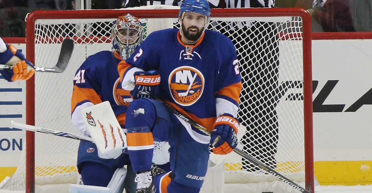 NYIBlogBox's tweet card. Things fall apart quickly as the Islanders collapse, 6-1.